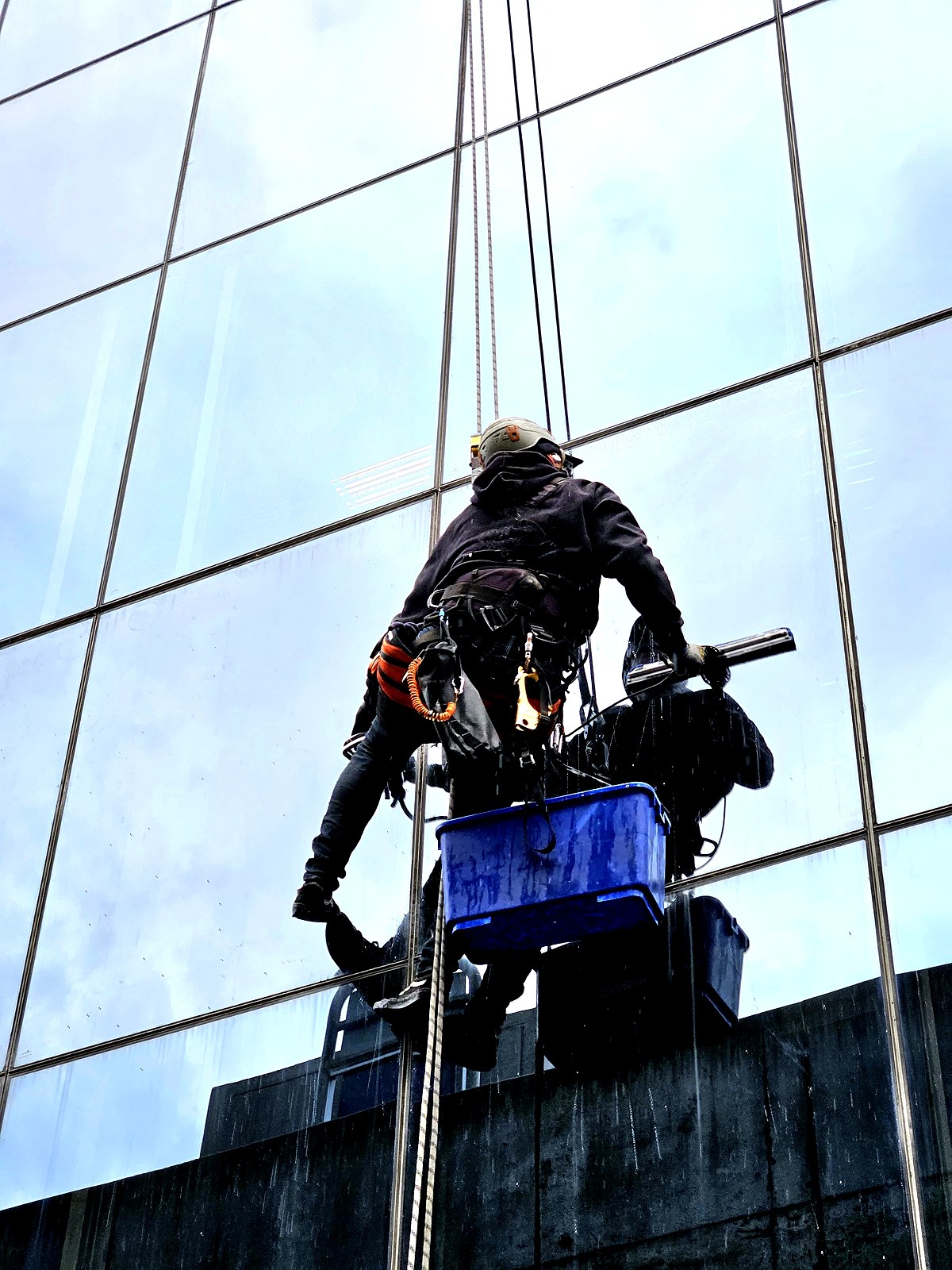 High Rise Window & Facade Cleaning